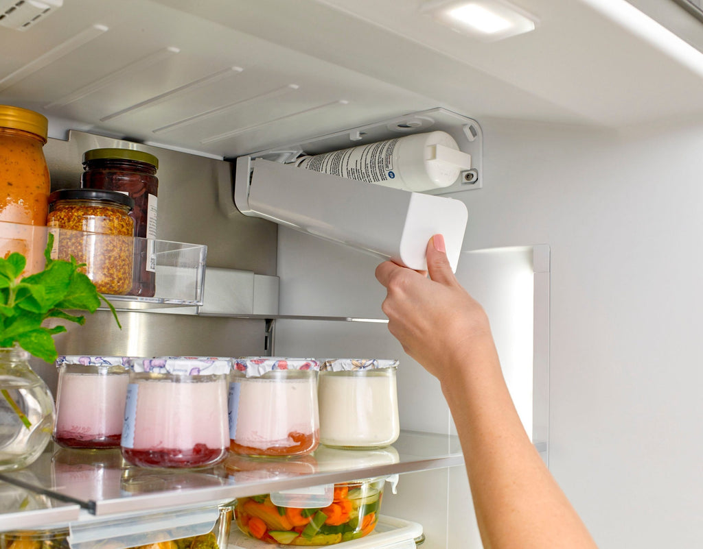 Bosch - 800 Series 21 Cu. Ft. French Door Counter-Depth Smart Refrigerator - Stainless steel