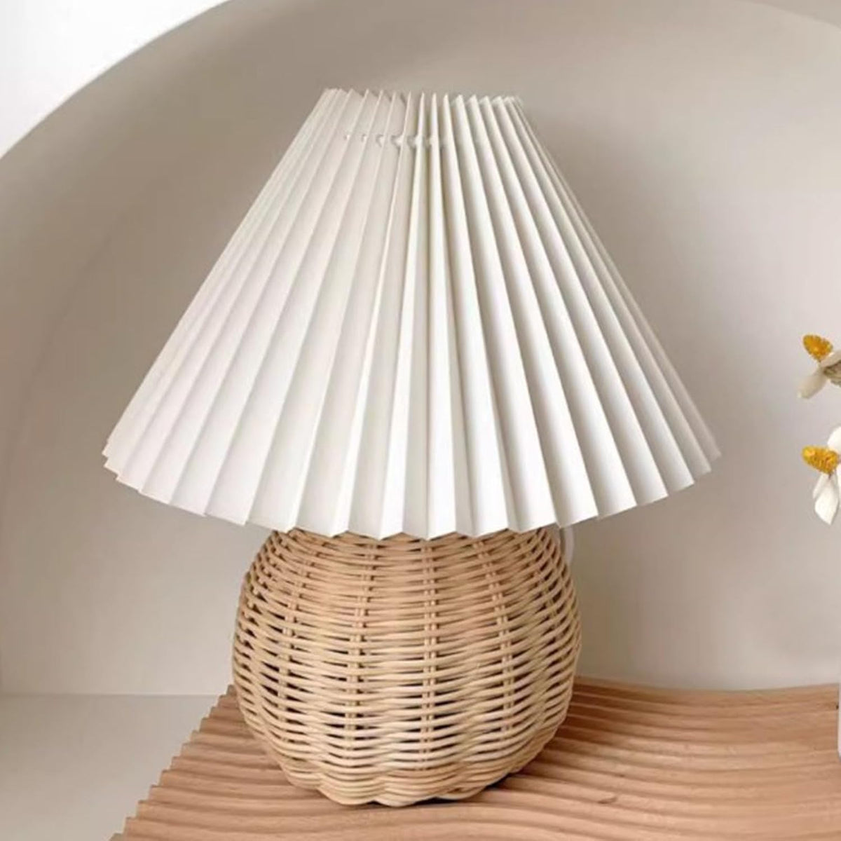 Table Lamp Rattan Pleated Aesthetic Vintage Lamp Bedside Nightstand Mini Lamp for Bedroom Living Room Side Table