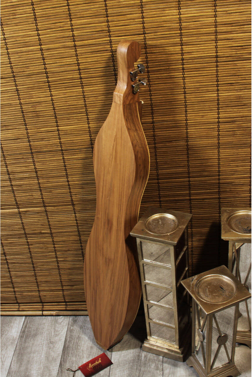 Roosebeck Grace Mountain Dulcimer 4-String Vaulted Spruce Knotwork - Walnut