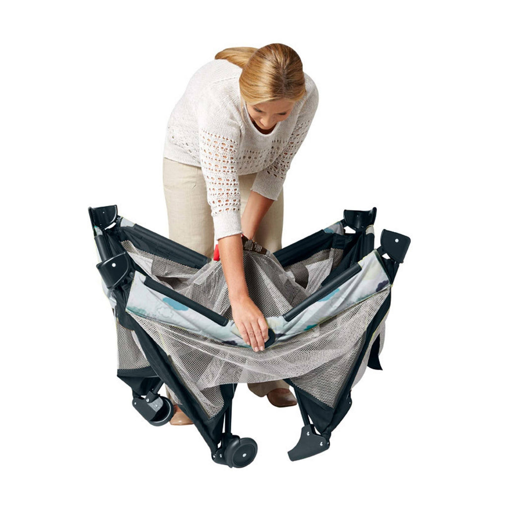 Graco Pack &n Play Playard with Automatic Folding Feet - Stratus , Gray