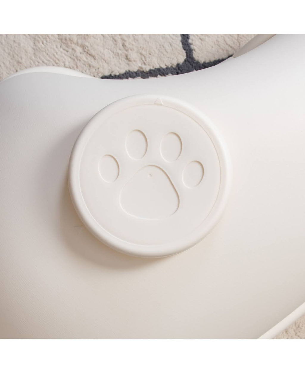 Iris Large Igloo Shaped Dog House, white/almond