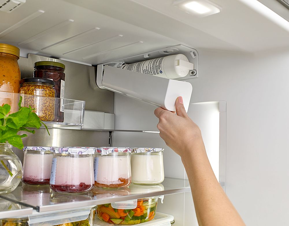 Bosch - 800 Series 20.5 Cu. Ft. 4-Door French Door Counter-Depth Smart Refrigerator - Stainless steel