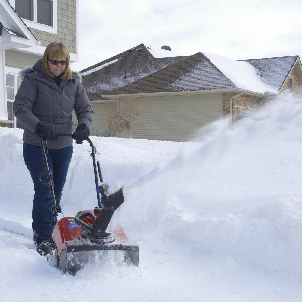 Toro Power Clear 518 ZE Snow Blower, 99cc, 4-Cycle, 18x22