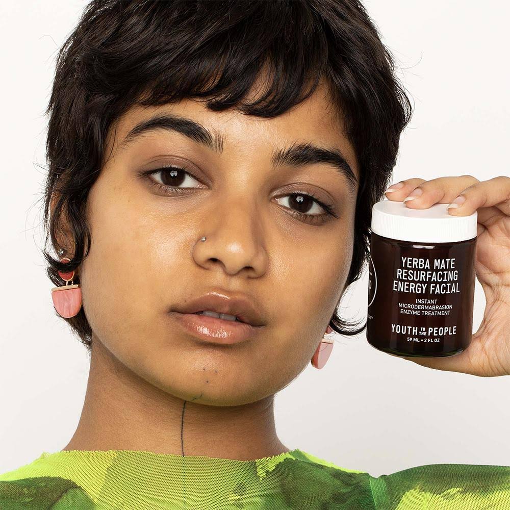 Youth to The People Yerba Mate Resurfacing u0026 Exfoliating Energy Facial with Enzymes - 59 ml