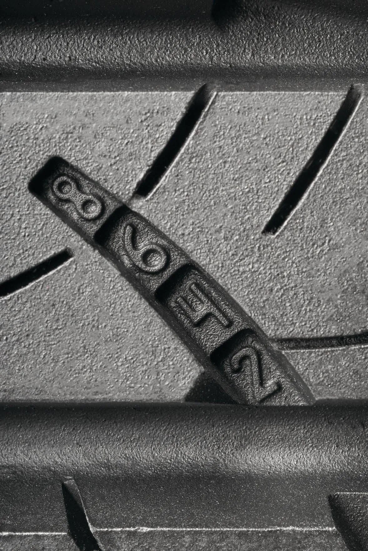 Goodyear Assurance Outlast Tire P205/60R16 91V SL