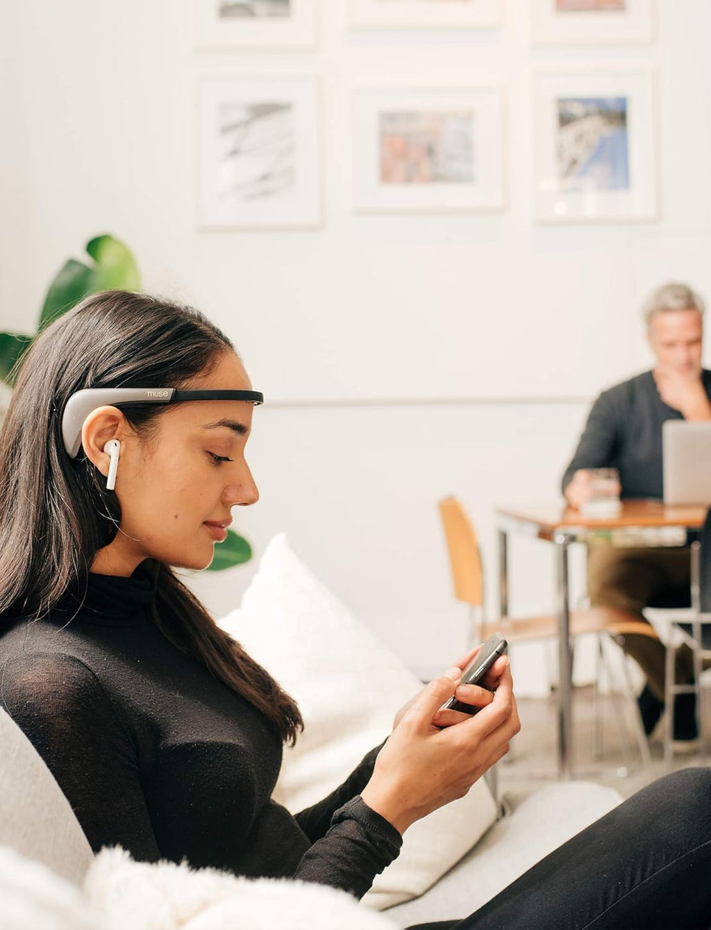 MUSE 2: The Brain Sensing Headband - Meditation Tracker Multi Sensor Headset Device - Responsive Sound Feedback for Brain Wave, Heart, Body & Breath Activity,Black/Grey